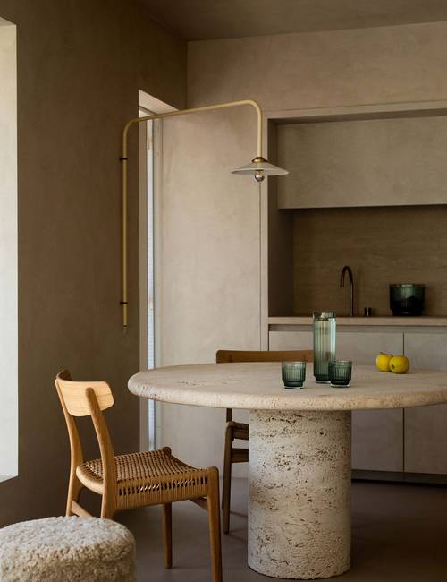 kitchen coastal flat with Socrete floor